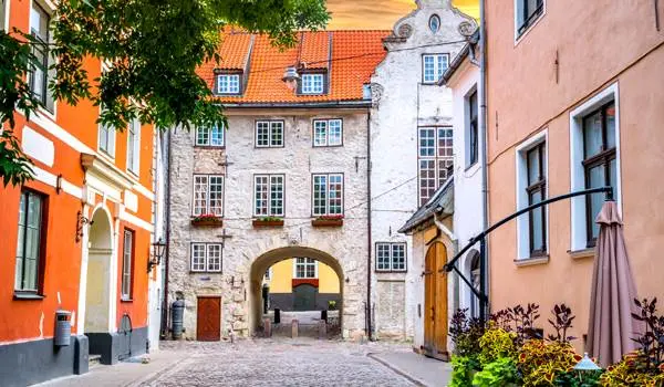 web_let_riga_600x300_shutterstock-id1168028002